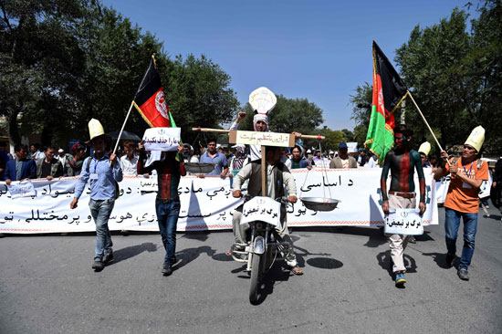 1مظاهرات فى أفغانستان احتجاجا على تنفيذ مشروع الطاقة عبر ممر سالانج (10)