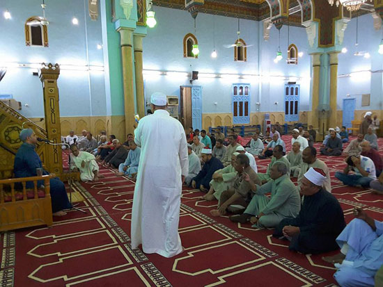 مدير إدارة أوقاف بندر الأقصر يتفقد المساجد بمنطقة الكرنك (5)
