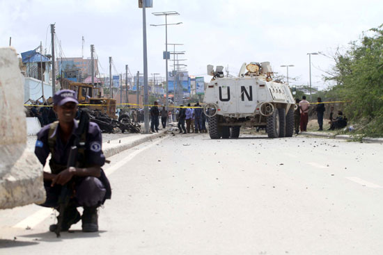 1ارتفاع حصيلة ضحايا تفجير انتحارى بالصومال إلى 13 قتيلا (2)