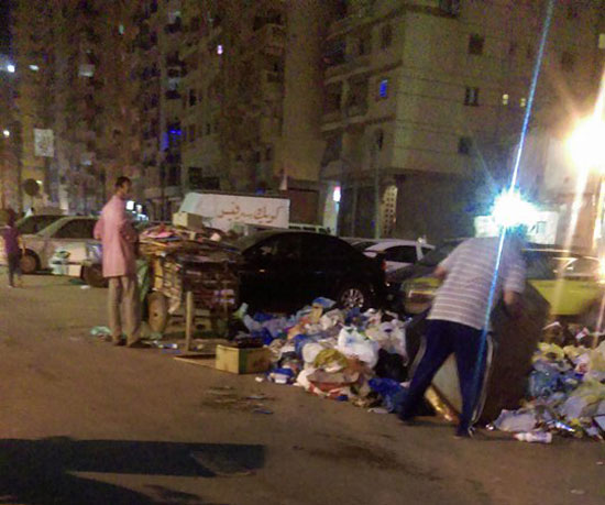 القمامة-فى-شارع-محمد-نجيب-بالإسكندرية-(1)