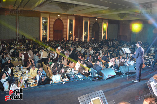 رابح صقر وداليا مبارك يتألقان فى حفل ضخم بأحد فنادق القاهرة (3)