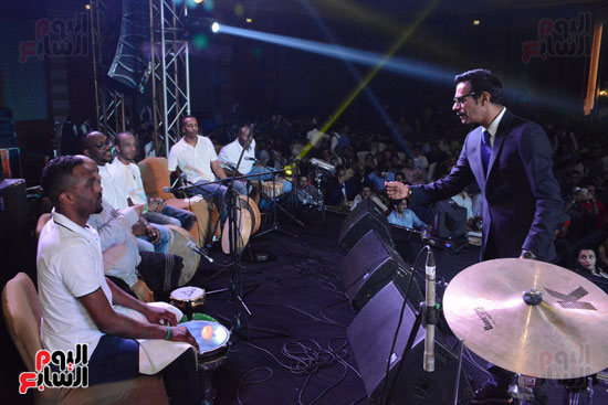 رابح صقر وداليا مبارك يتألقان فى حفل ضخم بأحد فنادق القاهرة (5)