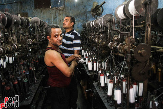 صناعة-خيوط-الحرير-ـ-بكر-الحرير-ـ-تصوير-خالد-كامل-(1)
