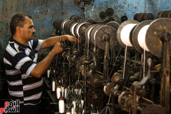 صناعة-خيوط-الحرير-ـ-بكر-الحرير-ـ-تصوير-خالد-كامل-(2)