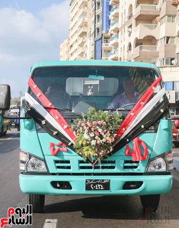 1محافظة الإسكندرية تستعد لانطلاق موكب الزهور احتفالا بالعيد القومى (12)