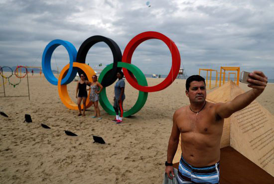 مدينة ريو دى جانيرو البرازيلية تتزين استعدادًا لاستقبال الأولمبياد (5)