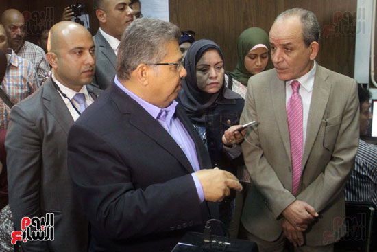 زيارة وزير التعليم العالي لمكتب تنسيق جامعة القاهرة  (8)