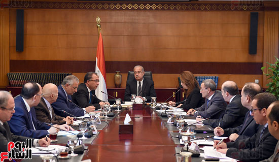 1رئيس الوزراء يرأس اجتماع اللجنة العليا لمكافحة الفساد (3)