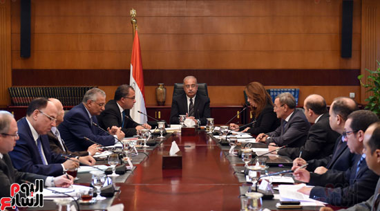 1رئيس الوزراء يرأس اجتماع اللجنة العليا لمكافحة الفساد (4)