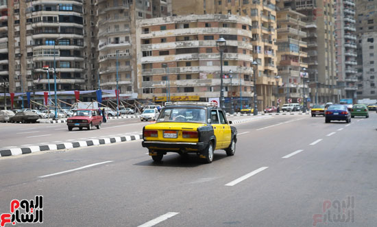 سيولة مرورية فى ميدان التحرير وشوارع وسط البلد  (15)