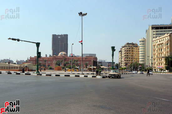 سيولة مرورية فى ميدان التحرير وشوارع وسط البلد  (4)