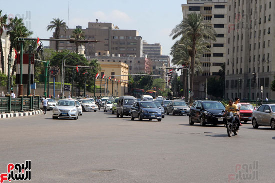 سيولة مرورية فى ميدان التحرير وشوارع وسط البلد  (7)
