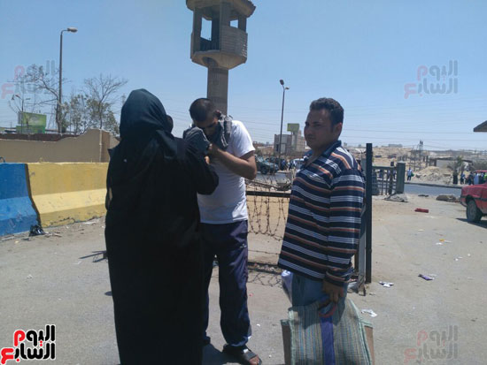 خروج 103 سجناء بالعفو من سجن طرة وسط ترديد هتافات تحيا مصر (4)