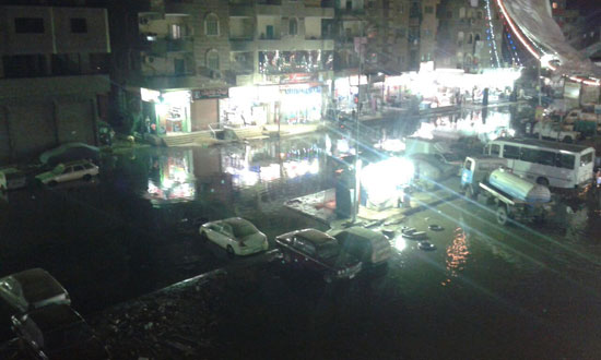 مياه المجارى تغرق شوارع شبرا الخيمة  (3)