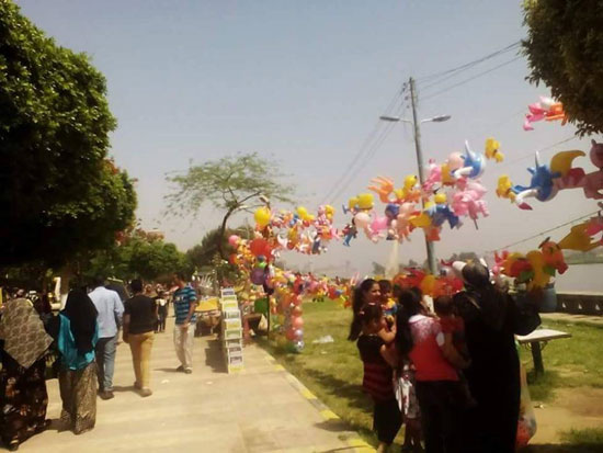 الاحتفال بالعيد فى المنيا (2)