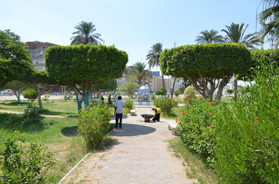 محافظ الإسماعيلية يتفقد حديقة الشيخ زايد  (4)
