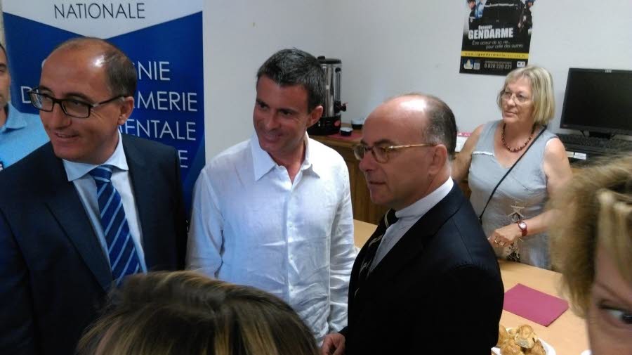 الوزيران فى مركز الدرك الوطنى -اليوم السابع -8 -2015 الوزيران فى مركز الدرك الوطنى -اليوم السابع -8 -2015