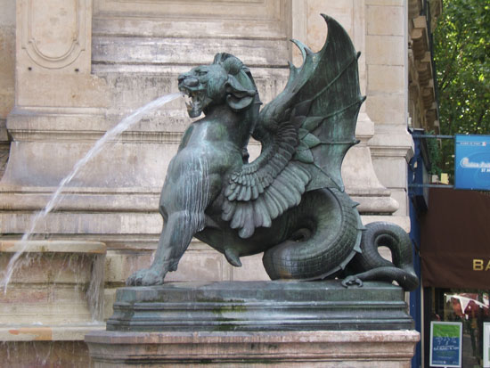 تمثالى  الكيميرا بجوار نافورة سان ميشال فى باريس عام 1860 -اليوم السابع -8 -2015