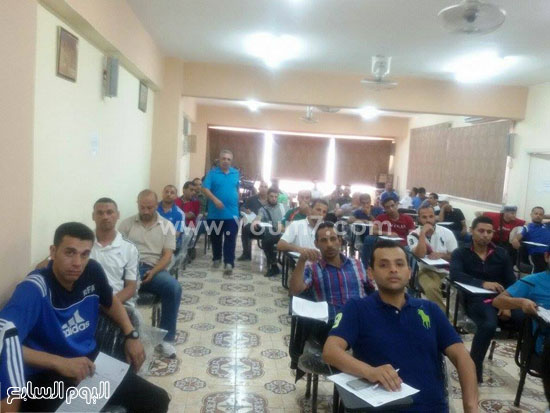 المساعدين أثناء إجراء الاختبار التحريرى -اليوم السابع -8 -2015