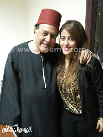  سمر مع والدها الفنان محمد متولى فى جانب من مسلسل 