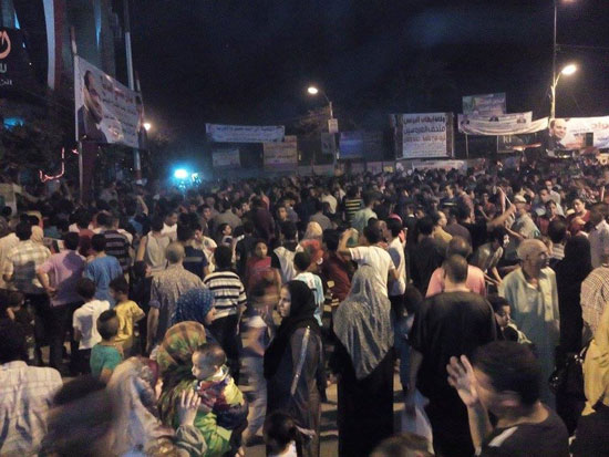 لافتات المرشحين بميدان الزراعيين فى مدينة بنى سويف خلال احتفالات القناة  -اليوم السابع -8 -2015