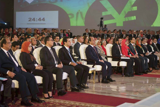 الرئيس عبد الفتاح السيسى خلال حضوره نموذج المحاكاة (5)