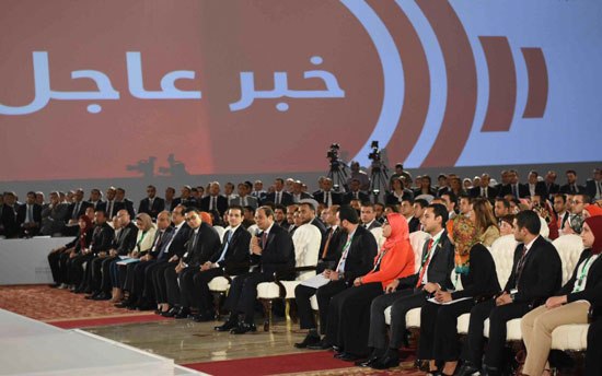 الرئيس عبد الفتاح السيسى خلال حضوره نموذج المحاكاة (7)