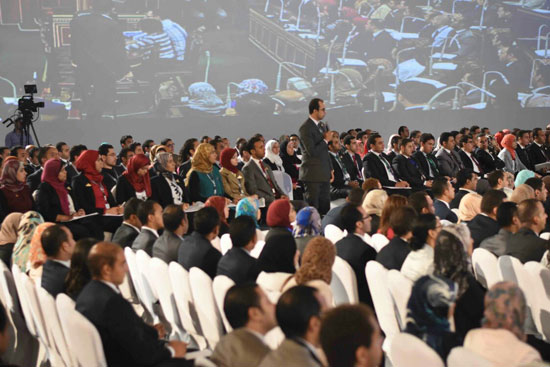 الرئيس عبد الفتاح السيسى خلال حضوره نموذج المحاكاة (9)