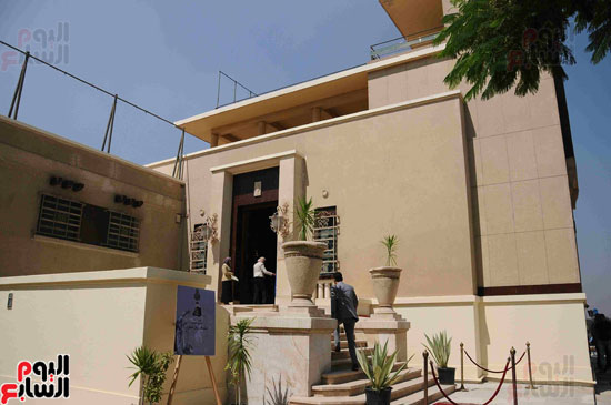 1 (1)وزراء الآثار والثقافة والسياحة يفتتحون متحف ركن فاروق بحلوان