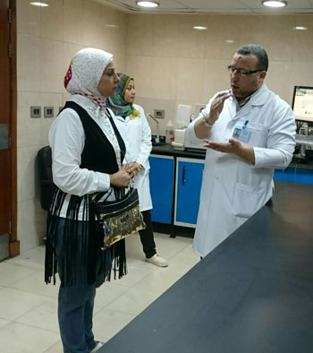 دعاء فاروق فى زيارة مركز بهية لعلاج سرطان الثدى (2)