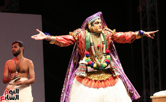 1فرقة الرقص الشعبى الهندية تشعل مكتبة الإسكندرية فى مهرجان الصيف (9)