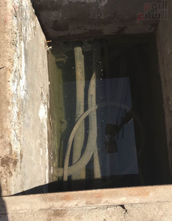 8- مياه الصرف تغرق كابلات مستشفى أسيوط
