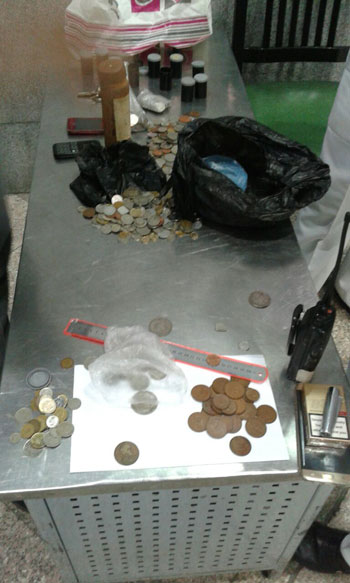 تهريب كميات ضخمة من العملات الأثرية لخارج البلاد (2)