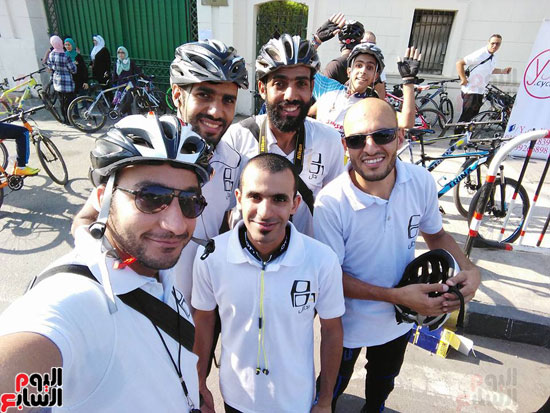 انطلاق ماراثون دراجات لـ150شابا من جامعة القاهرة لشوارع الزمالك (4)