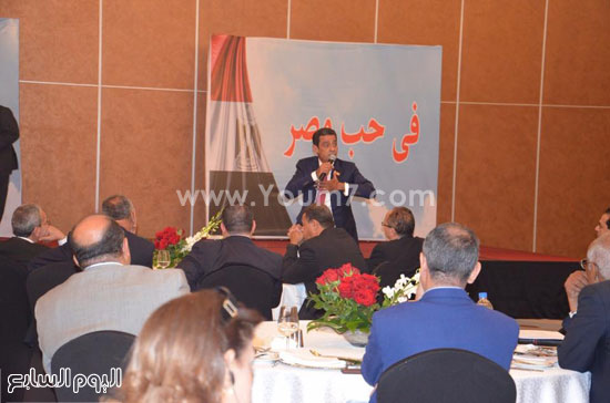 مصطفى الجندى متحدثاً خلال الاجتماع -اليوم السابع -9 -2015 مصطفى الجندى متحدثاً خلال الاجتماع -اليوم السابع -9 -2015