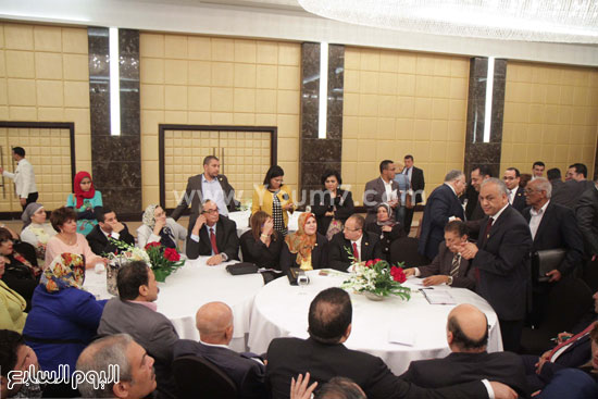 مصطفى بكرى مجتمعاً بقائمة قطاع الصعيد -اليوم السابع -9 -2015 مصطفى بكرى مجتمعاً بقائمة قطاع الصعيد -اليوم السابع -9 -2015