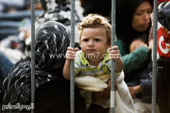 على حدود سلوفينيا .. أطفال سوريا يبحثون عن الآمان  -اليوم السابع -9 -2015
