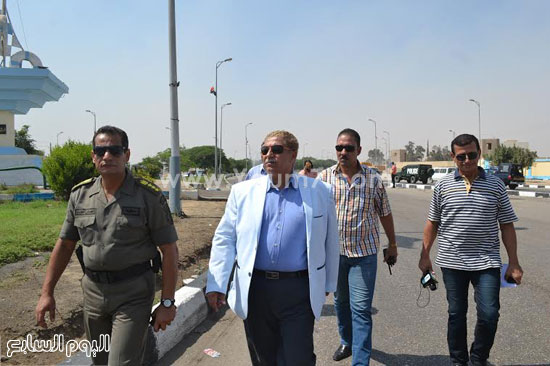  المحافظ يتفقد مدخل المحافظة -اليوم السابع -9 -2015