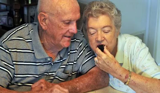 آن وكين فريندريكس زوجان منذ 60 عاما -اليوم السابع -9 -2015