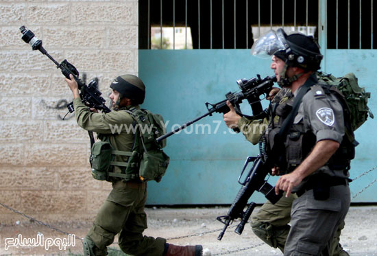قوات الاحتلال الإسرائيلى تطلق قنابل الغاز على المتظاهرين -اليوم السابع -9 -2015