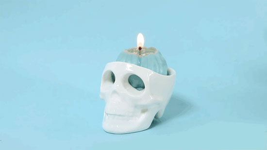 حامل شموع على هيئة جمجمة -اليوم السابع -9 -2015