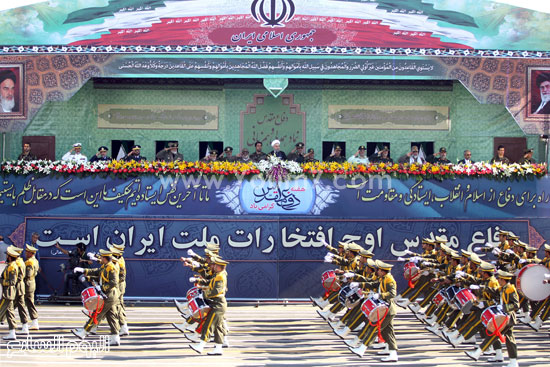  الرئيس الإيرانى حسن روحانى أثناء حضوره العروض  -اليوم السابع -9 -2015