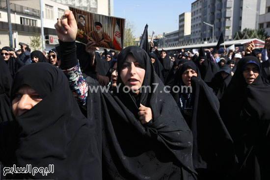آلاف المصلين الإيرانيين فى طهران بعد صلاة الجمعة للتنديد بحادث اليوم الأخير من الحج فى مكة. -اليوم السابع -9 -2015