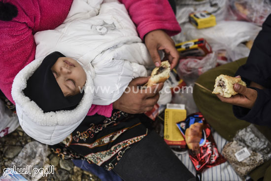 	المهاجرون وصلوا بعد عبور الحدود المقدونية اليونانية  -اليوم السابع -9 -2015
