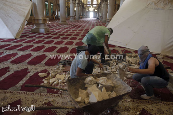 الاشتباكات وإلقاء الحجارة تسببت فى هدم جزء جديد من المسجد للمرة الثانية فى خلال أسبوع. -اليوم السابع -9 -2015
