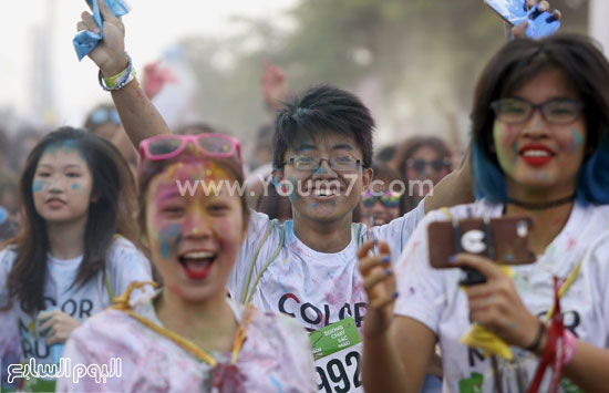 	جانب من المحتفلين فى مهرجان جرى الألوان -اليوم السابع -9 -2015