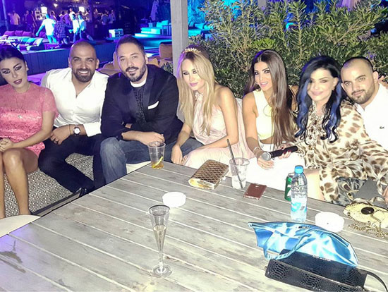 	رامى عياش مع أصدقائه  -اليوم السابع -9 -2015
