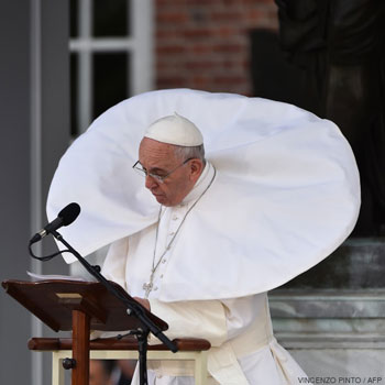 	الفوتوشوب يغير صور البابا فرنسيس  -اليوم السابع -9 -2015