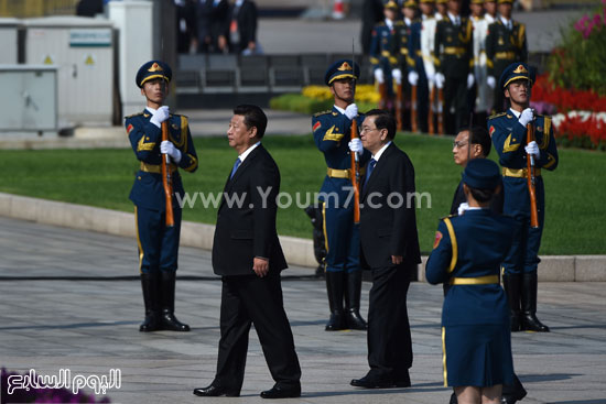  الرئيس الصينى وإلى جانبه رئيس مجلس الدولة الصينى لى كه تشيانج -اليوم السابع -9 -2015