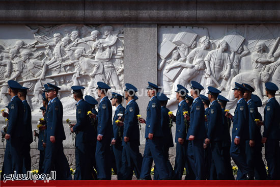  عروض عسكرية مذهلة فى ساحة Tiananmen بالعاصمة بكين  -اليوم السابع -9 -2015